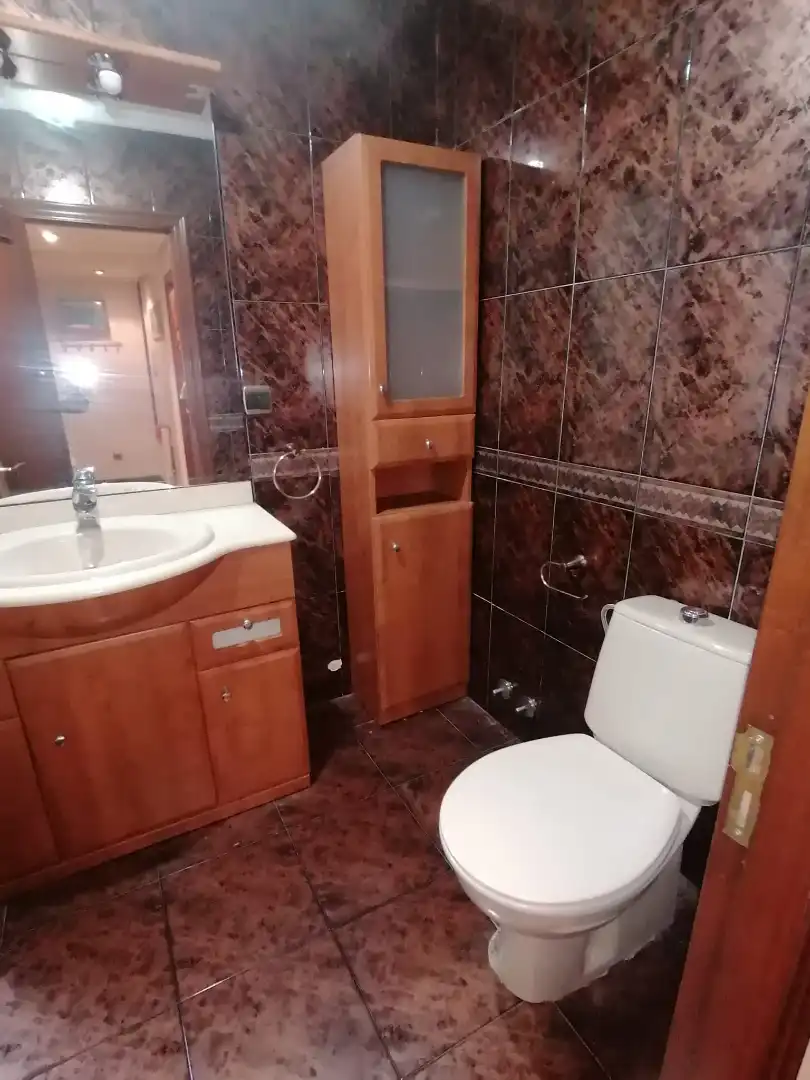 Baño de Piso en venta en Gijón  con Calefacción, Terraza y Trastero