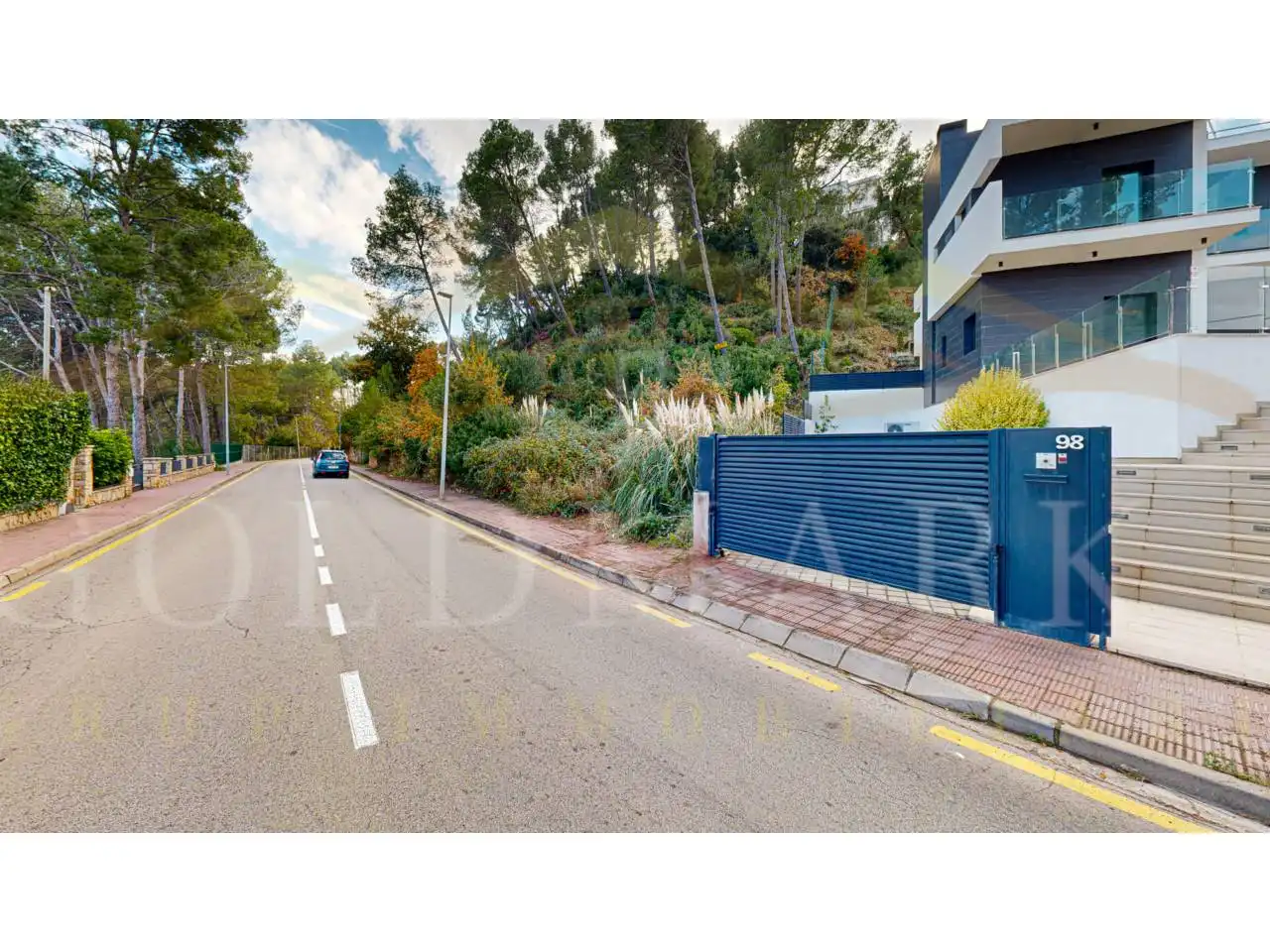 Vista exterior de Casa o xalet en venda en Corbera de Llobregat amb Aire condicionat, Calefacció i Jardí privat
