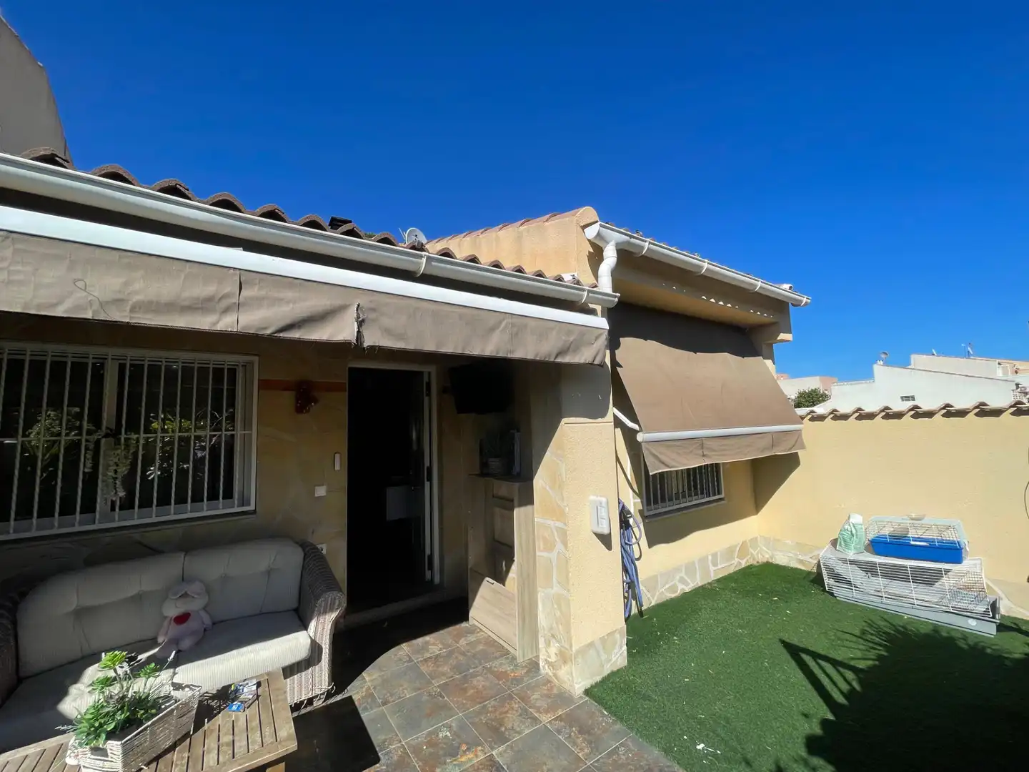 Vista exterior de Casa o chalet en venta en Torrevieja con Aire acondicionado, Calefacción y Terraza