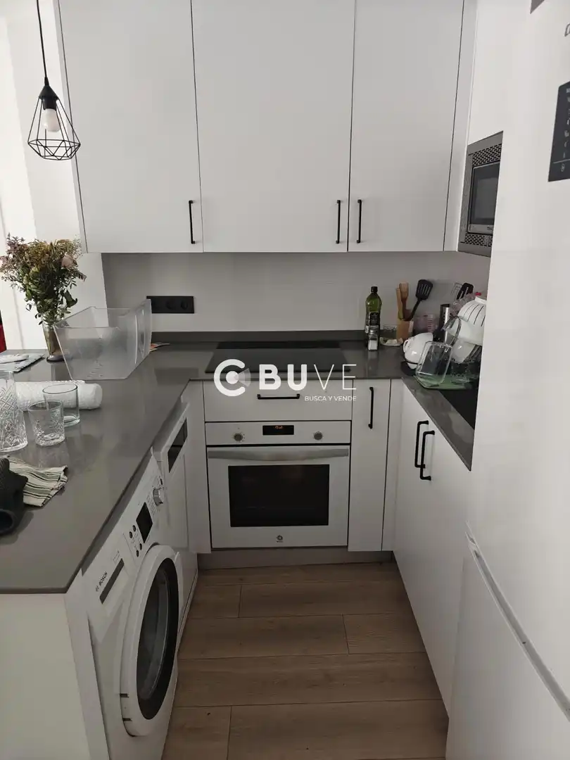 Cocina de Piso para compartir en Madrid con Aire acondicionado, Calefacción y Parquet