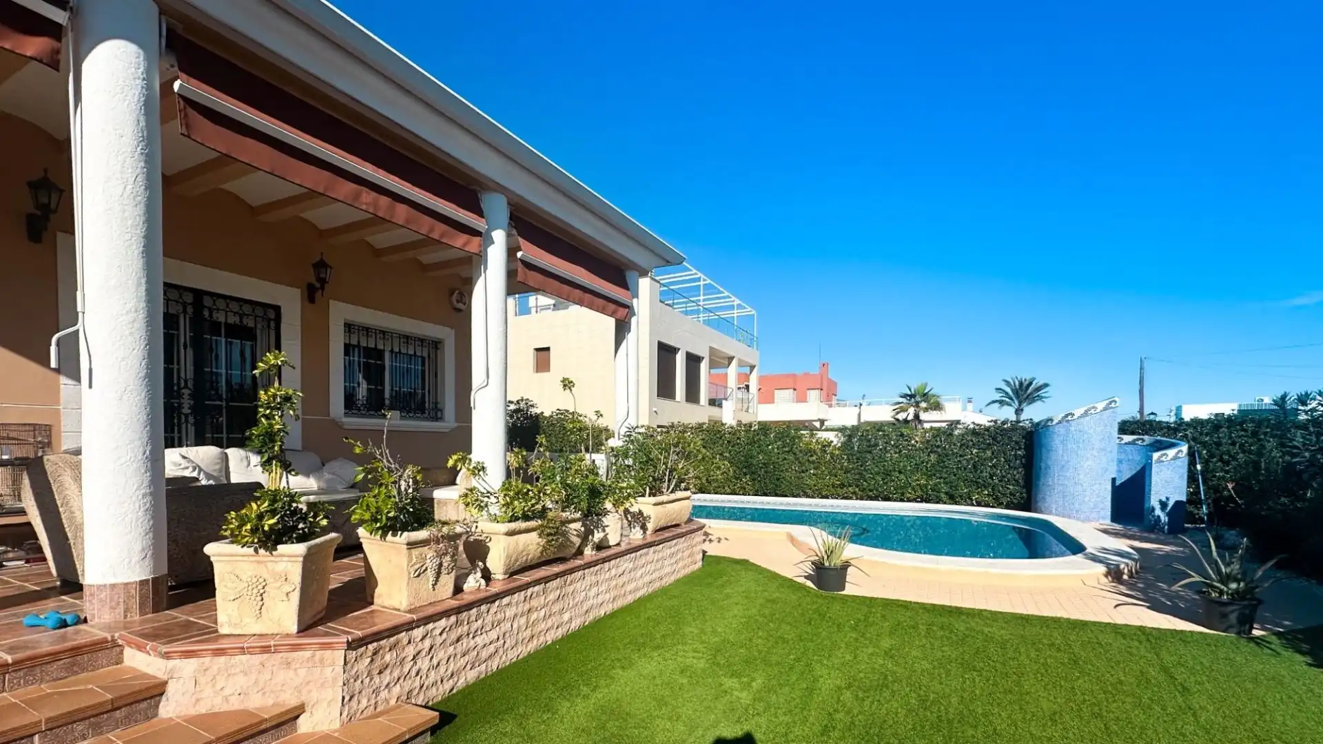 Casa amb piscina en venda a La Mata, imagen 3