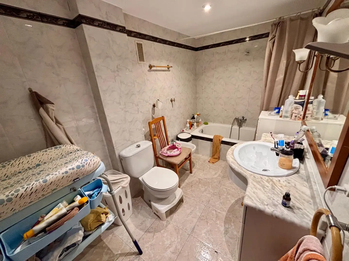 Badezimmer von Wohnung zum Verkauf in Alicante / Alacant mit Klimaanlage, Möbliert und Ofen