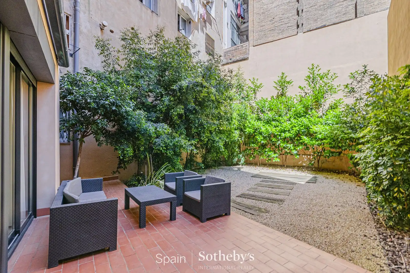 Apartamento con jardín en venta en Ciutat Vella, imagen 8