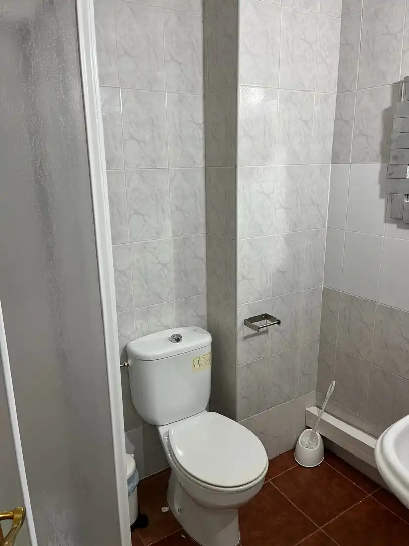 Baño de Local de alquiler en Las Palmas de Gran Canaria con Aire acondicionado