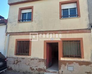 Vista exterior de Casa o xalet en venda en San Román de los Montes amb Terrassa