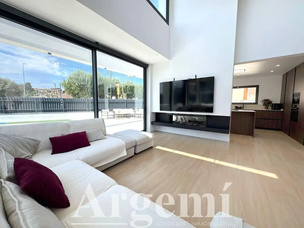 Sala de estar de Casa o chalet en venta en Santa Perpètua de Mogoda con Aire acondicionado, Jardín privado y Piscina