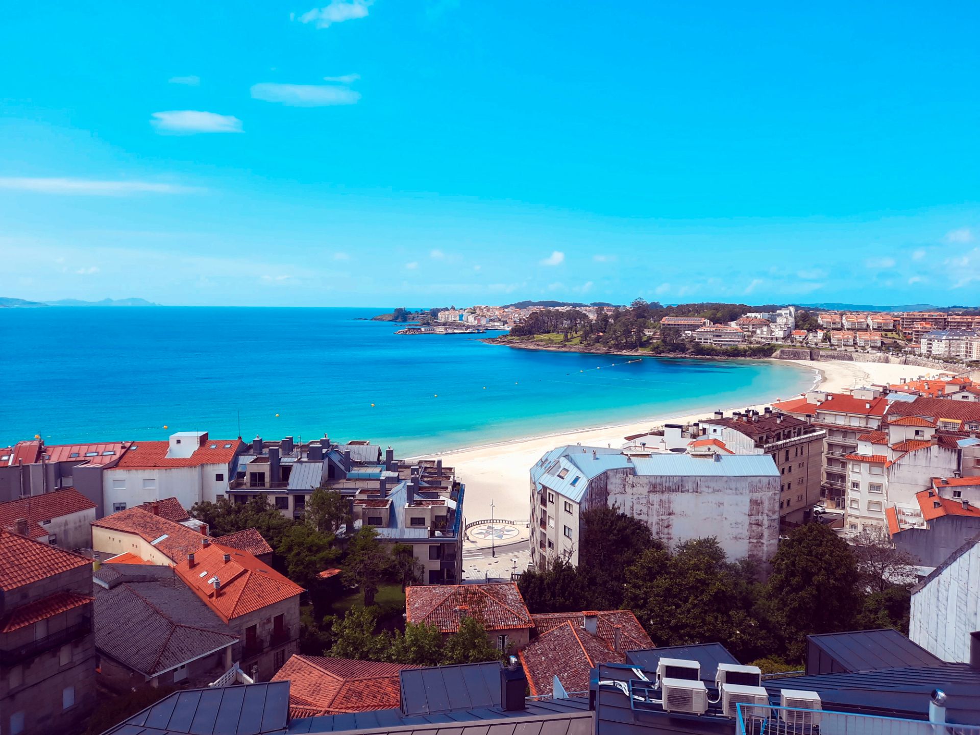 Vista exterior de Àtic en venda en Sanxenxo amb Traster, Moblat i Balcó