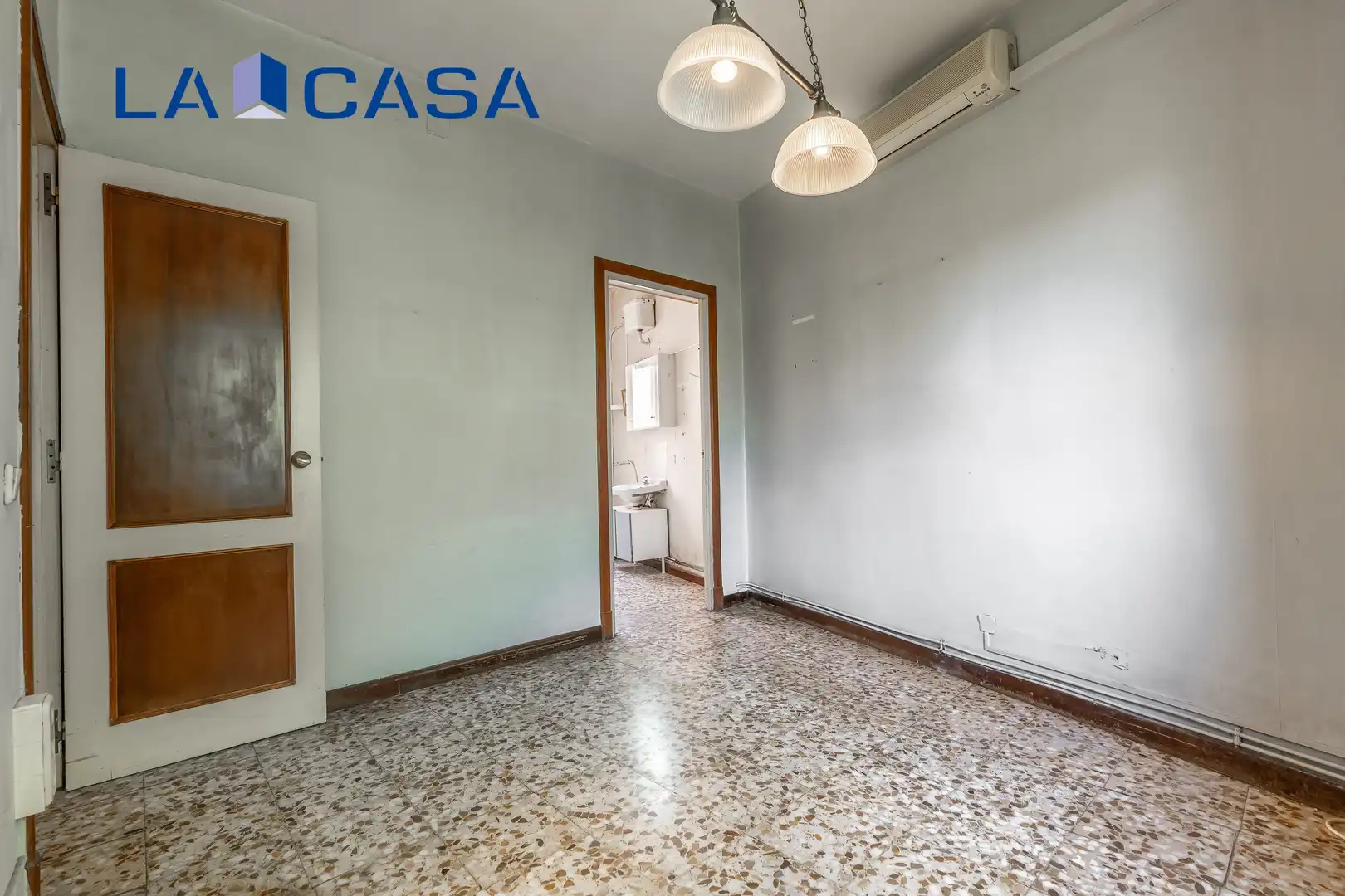Vista exterior de Piso en venta en Madrid con Calefacción, Terraza y Trastero
