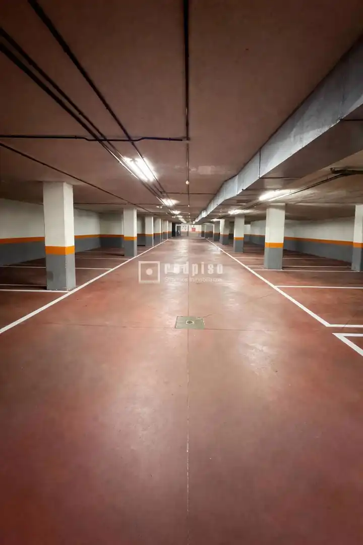 Parkplatz von Garage zur Miete in Alcobendas