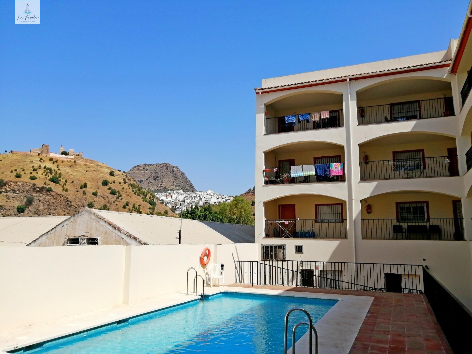Vista exterior de Pis en venda en Álora amb Terrassa, Traster i Piscina comunitària