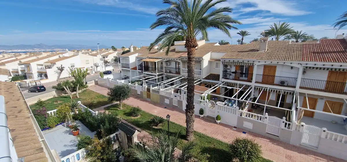 Vista exterior de Casa adosada en venta en Santa Pola con Terraza, Amueblado y Balcón