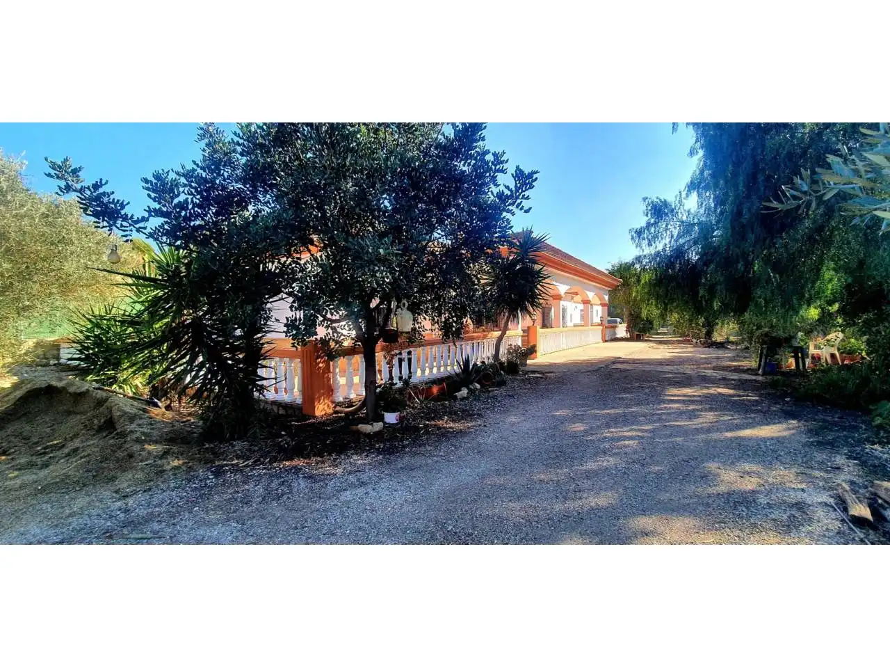 Chalet con jardín en venta en Pasaje Los Martos 1, imagen 2