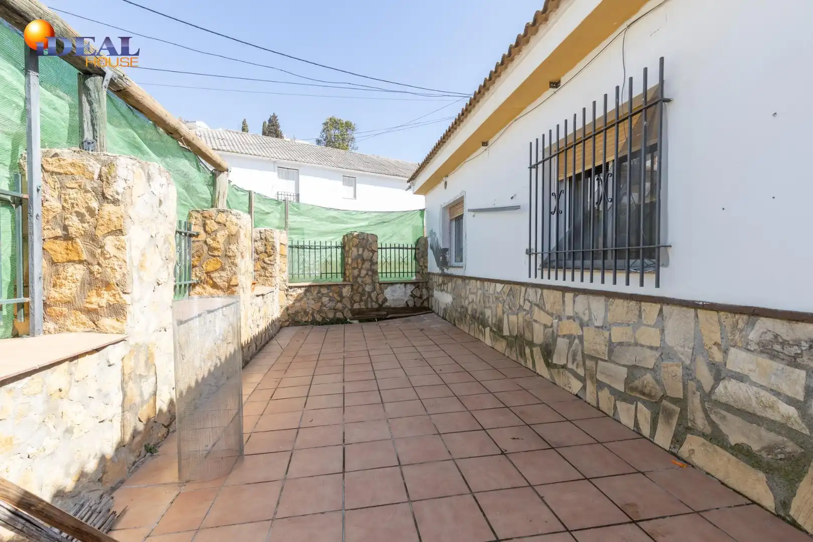 Vista exterior de Casa o chalet en venta en Moraleda de Zafayona con Alarma