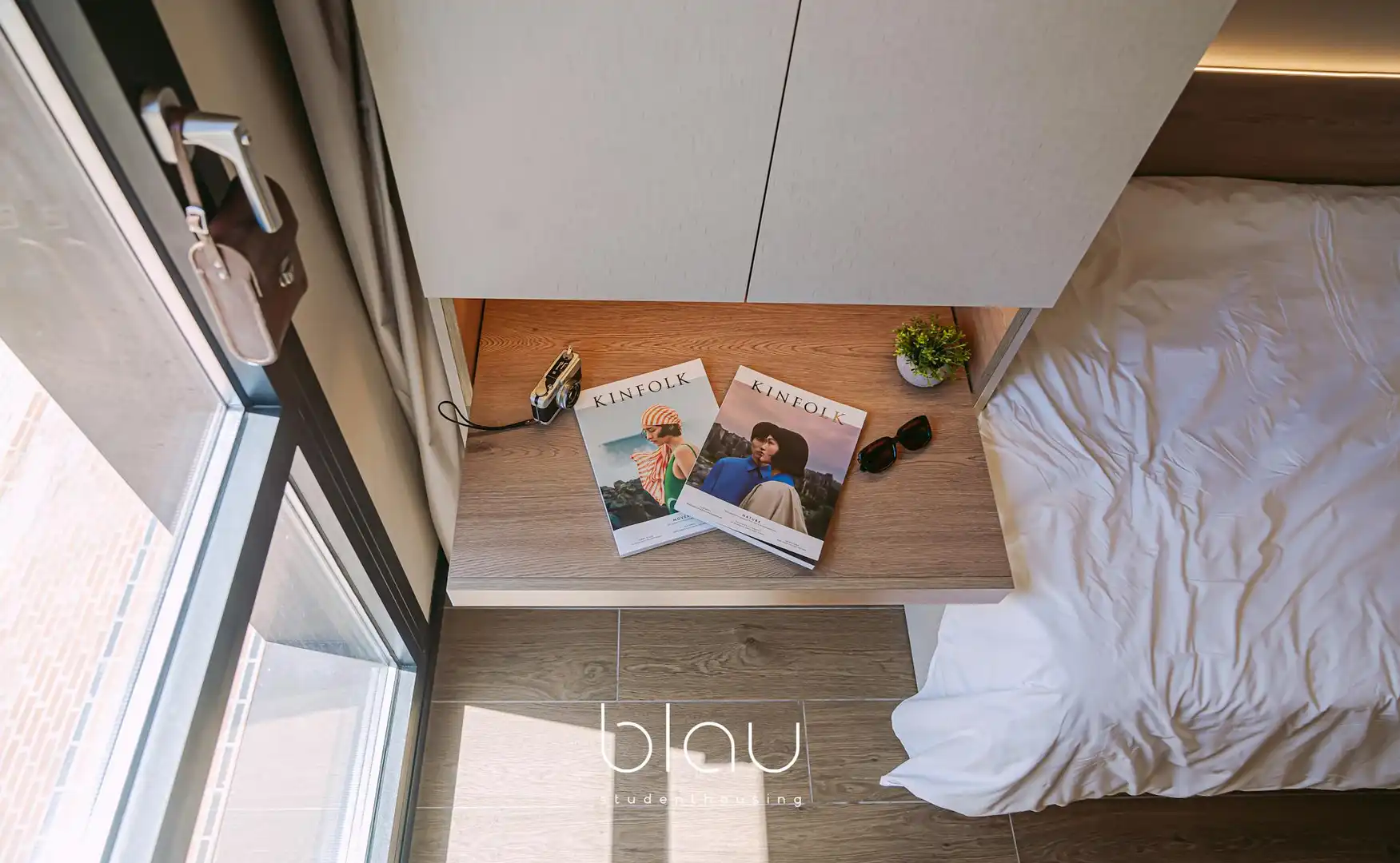 Schlafzimmer von Wohnung zur Miete in Barcelona mit Heizung, Privatgarten und Fernseher
