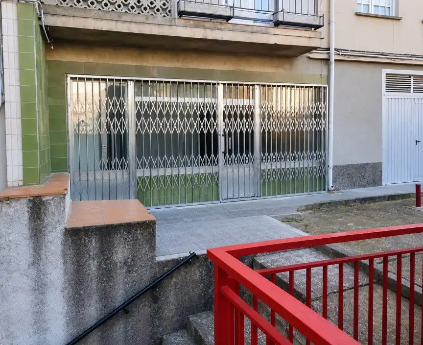 Vista exterior de Local en venda en Rozas de Puerto Real