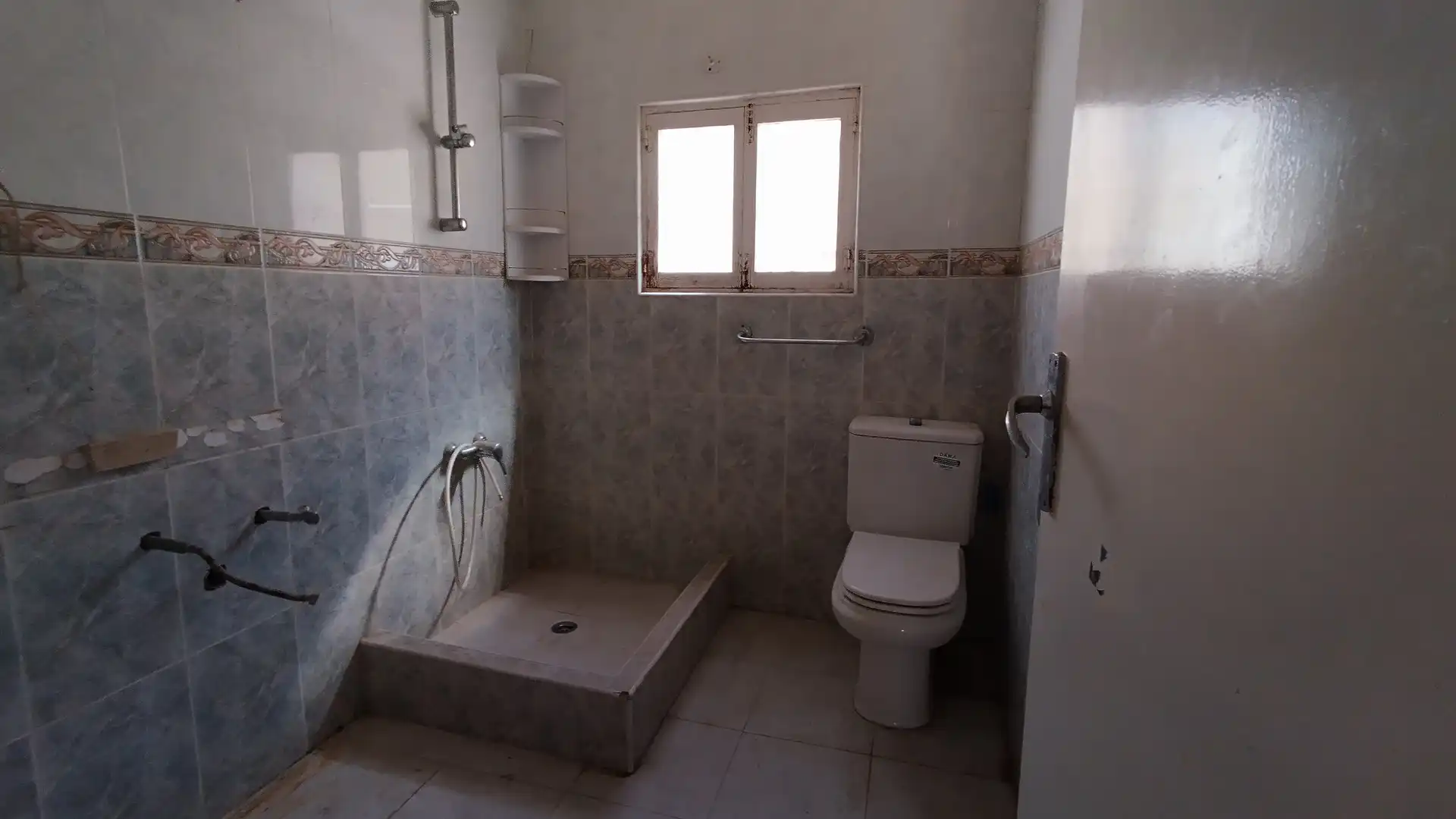 Bathroom of Flat for sale in Valdepeñas  with Terrace