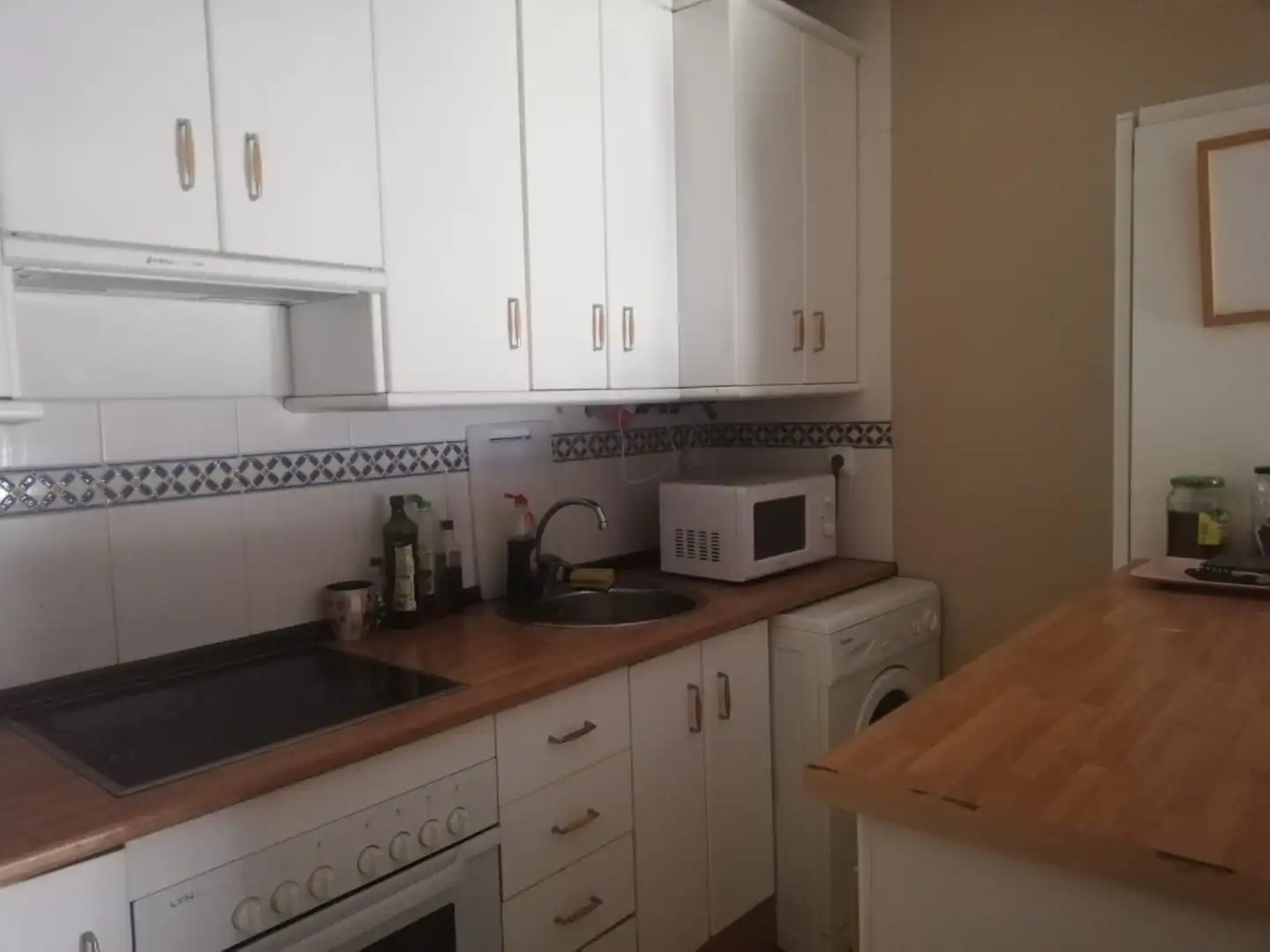 Kitchen of Apartments for rent in Almendralejo  with Air Conditioner, Furnished and Oven