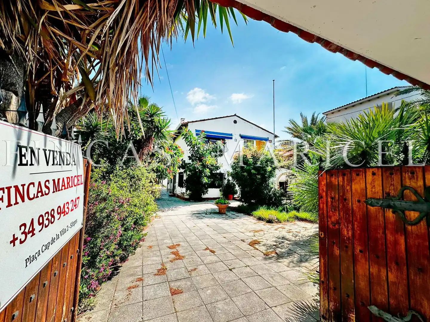Vista exterior de Casa o xalet en venda en Sitges amb Aire condicionat, Calefacció i Jardí privat