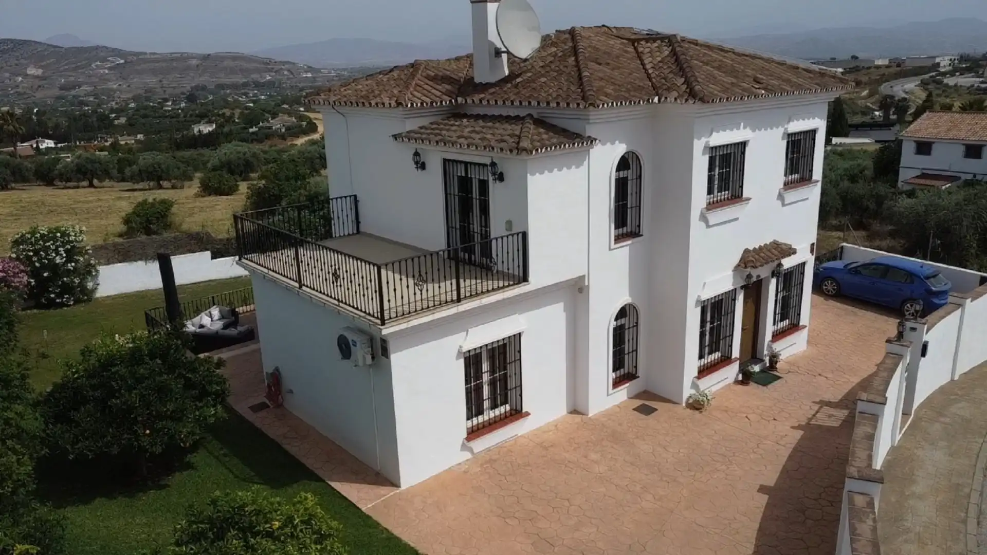 Casa con piscina in vendita a UR6 61