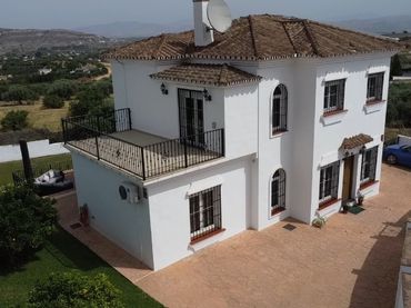 Casa amb piscina en venda a UR6 61