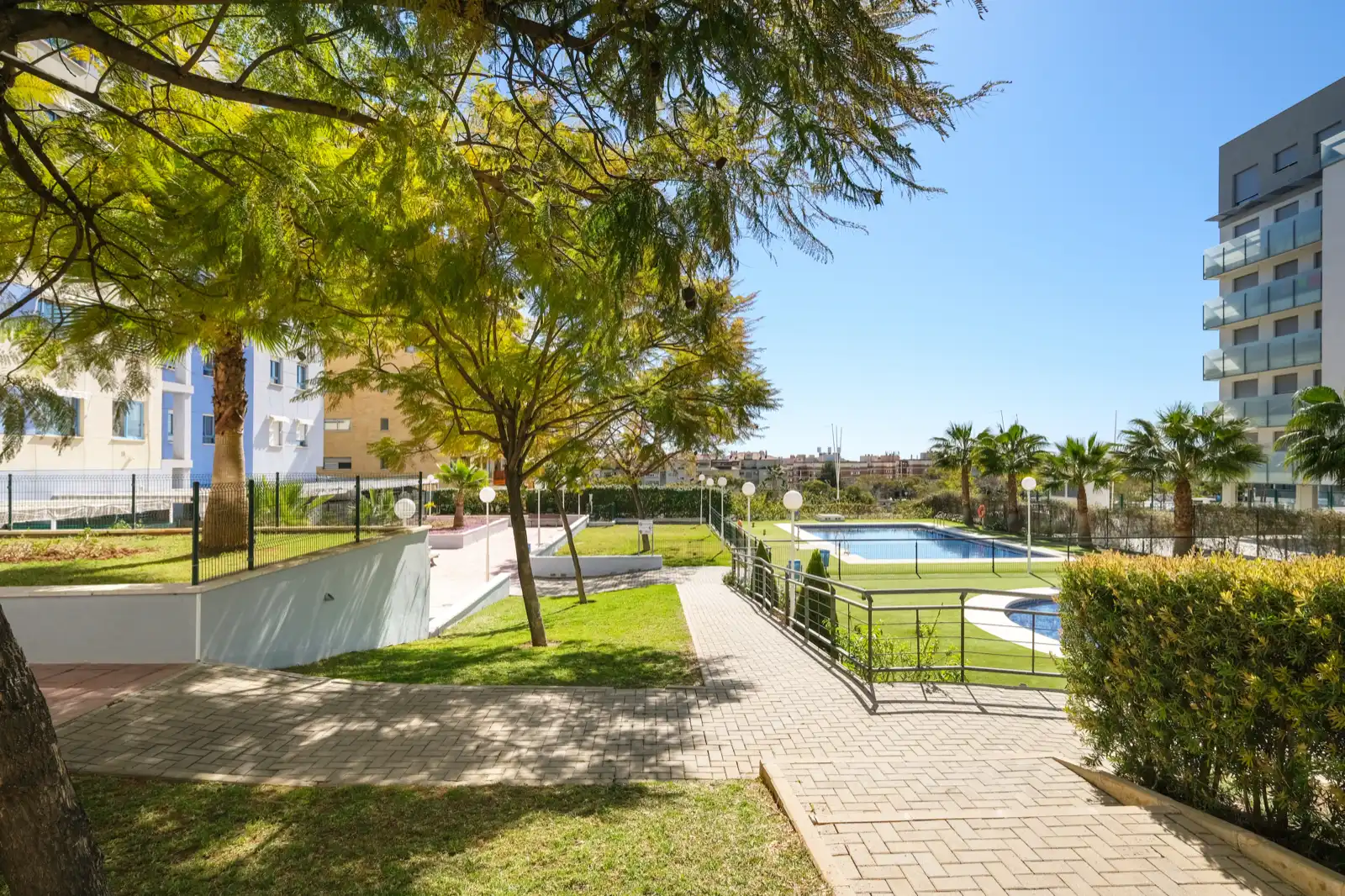 Wohnung mit Pool zur Miete in Avenida María Victoria Atencia 9