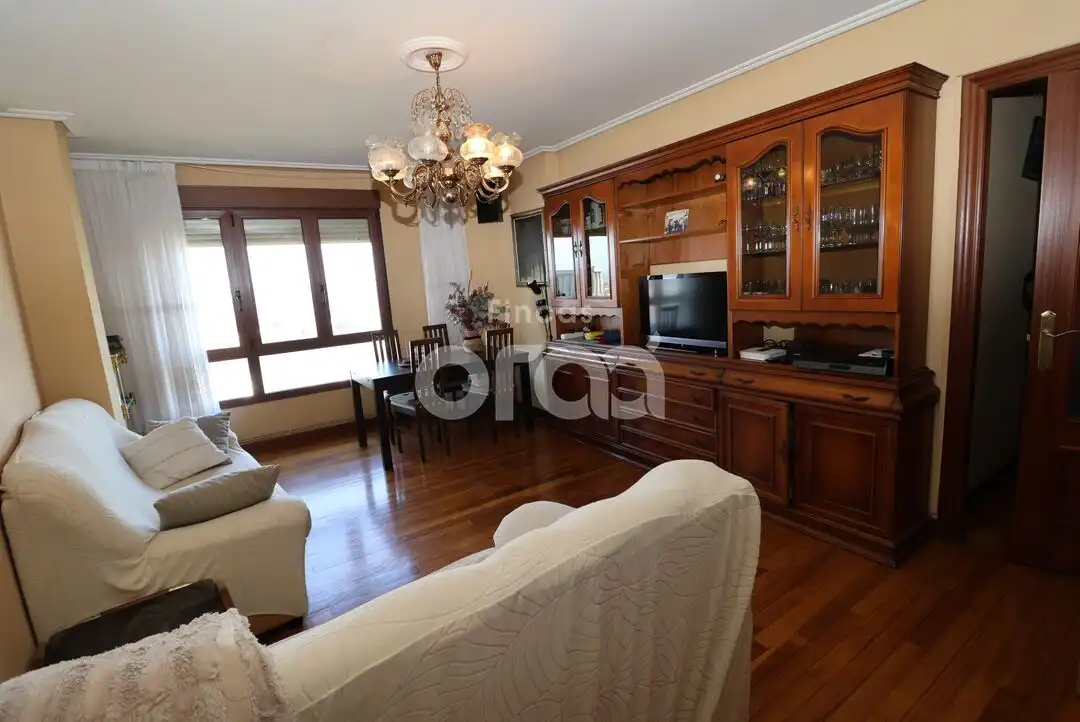 Sala de estar de Dúplex en venta en Santurtzi  con Calefacción, Terraza y Amueblado