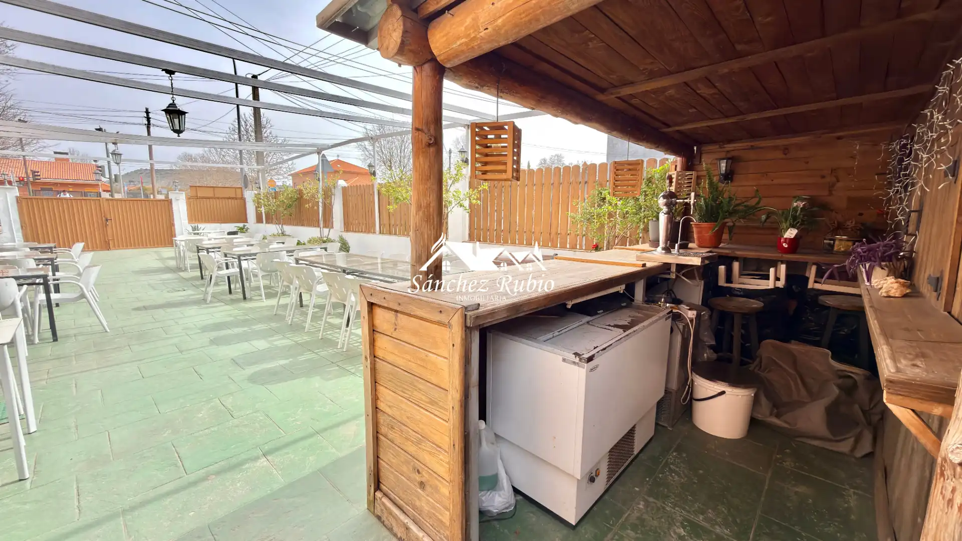 Terrassa de Casa o xalet en venda en Torres de la Alameda amb Aire condicionat, Calefacció i Jardí privat