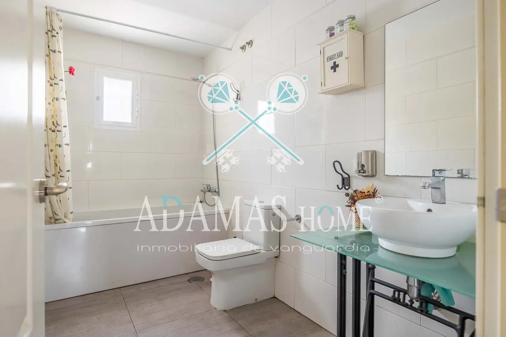 Baño de Casa o chalet en venta en Valencina de la Concepción con Aire acondicionado, Calefacción y Jardín privado