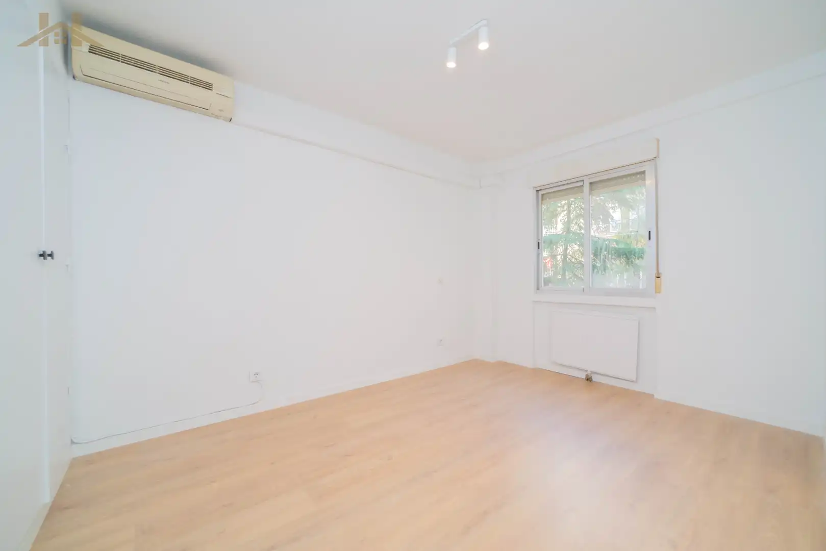Bedroom of Flat for sale in Móstoles  with Air Conditioner, Heating and Terrace