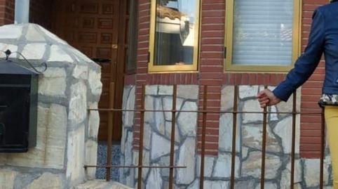 Foto 2 de Casa adosada en venta en Calle Cuenca , Madrigueras, Albacete