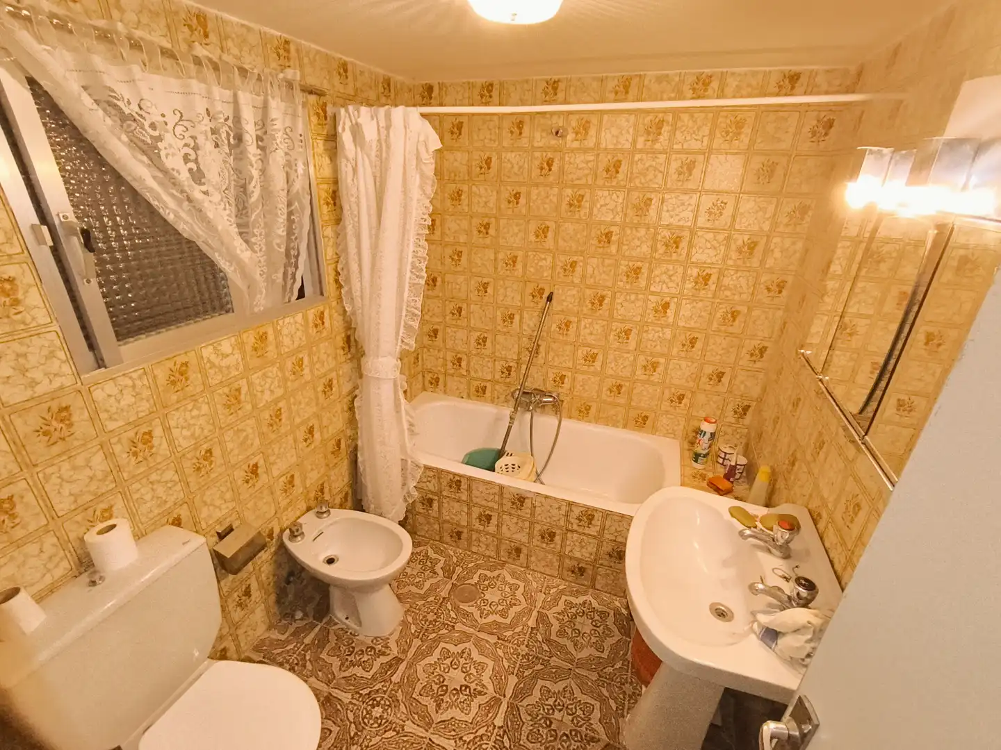 Baño de Casa o chalet en venta en Santa Cecilia del Alcor con Calefacción, Jardín privado y Trastero
