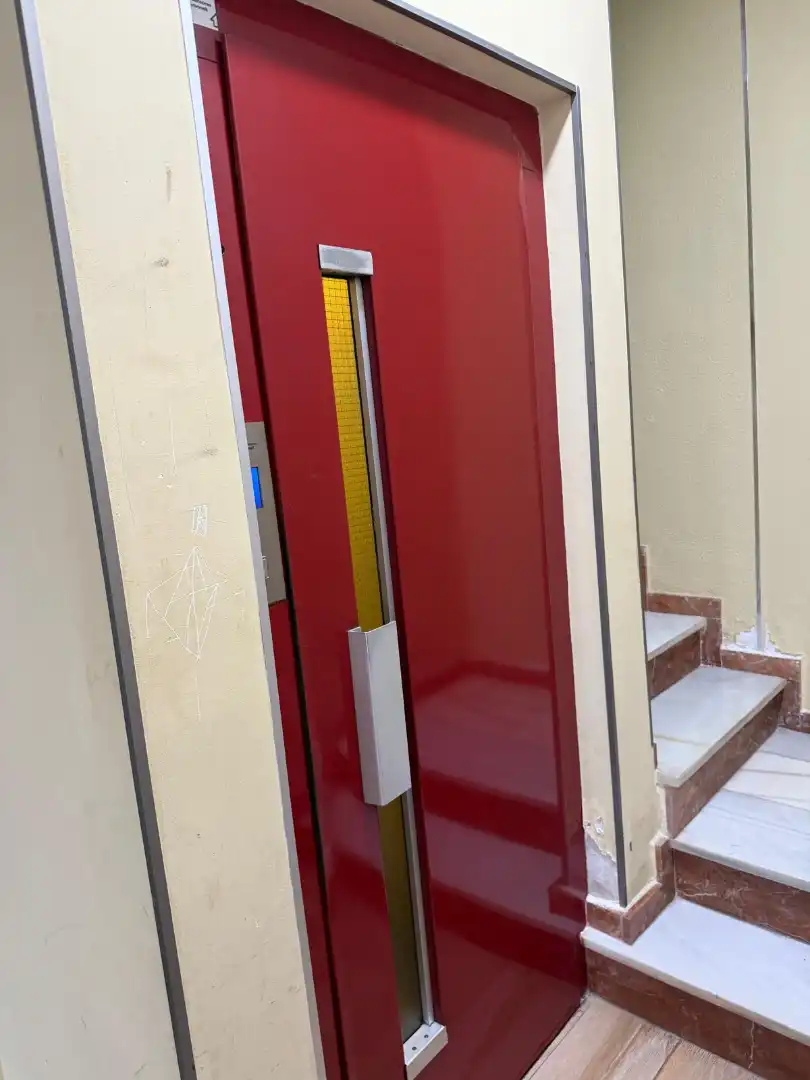 Piso en venta en Elche / Elx con Amueblado y Balcón