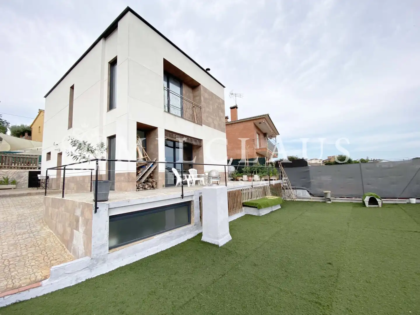 Außenansicht von Haus oder Chalet zum Verkauf in Lliçà d'Amunt mit Klimaanlage, Heizung und Privatgarten