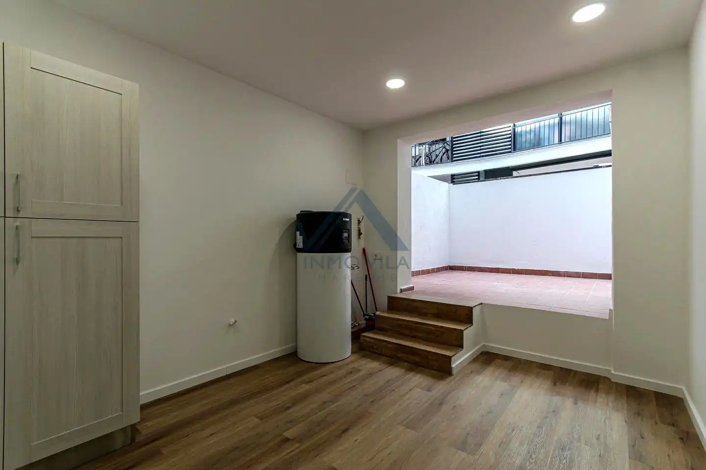 Erdgeschoss zum Verkauf in Girona mit Klimaanlage und Terrasse