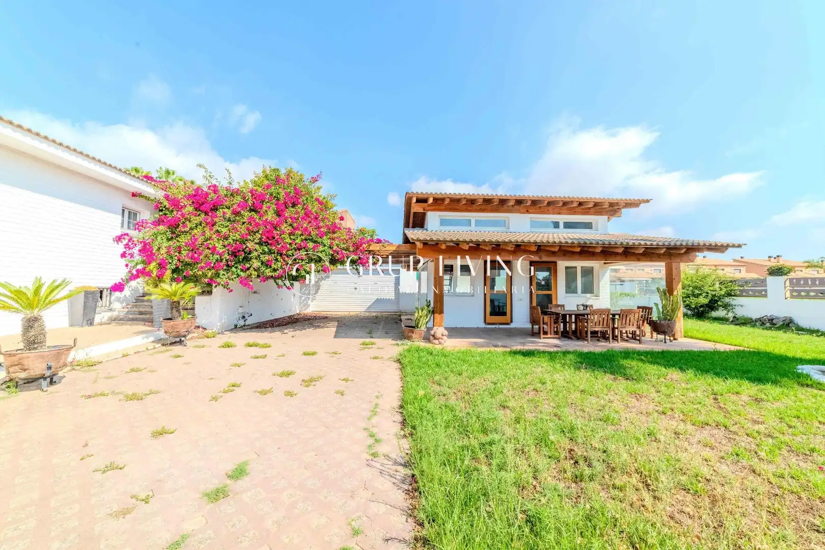 Vista exterior de Casa o xalet en venda en Cambrils amb Aire condicionat, Calefacció i Jardí privat