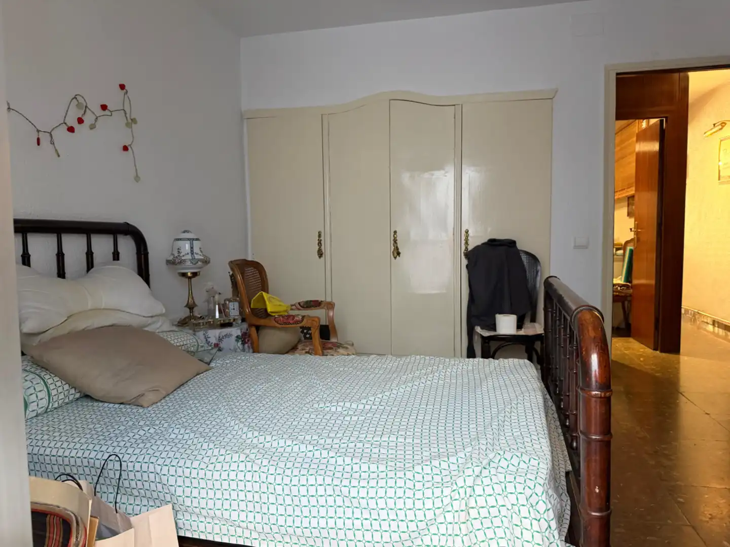 Habitación de Piso en venta en Barcelona con Horno y Balcón