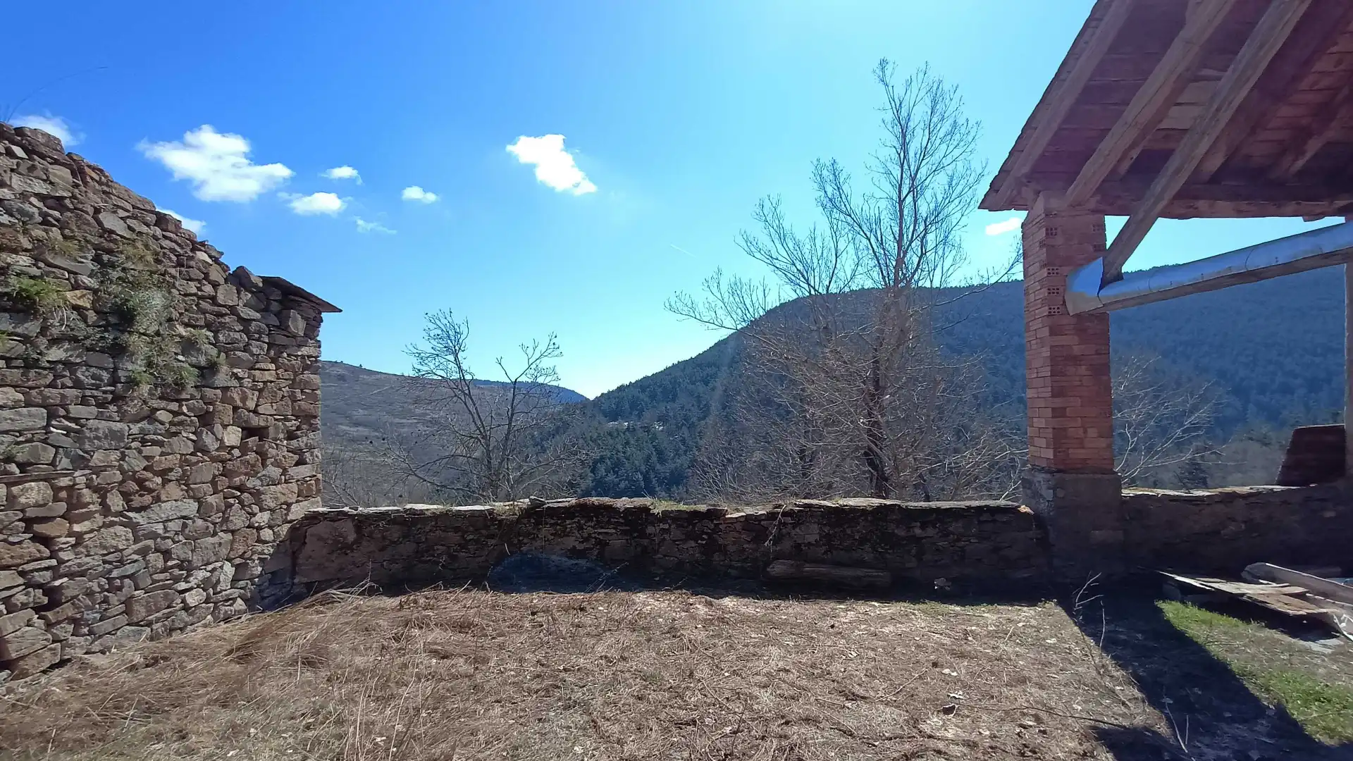 Vista exterior de Finca rústica en venda en Soriguera amb Balcó