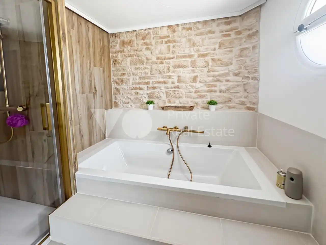 Bathroom of Houses for sale in Boadilla del Monte  with Air Conditioner, Heating and Private garden