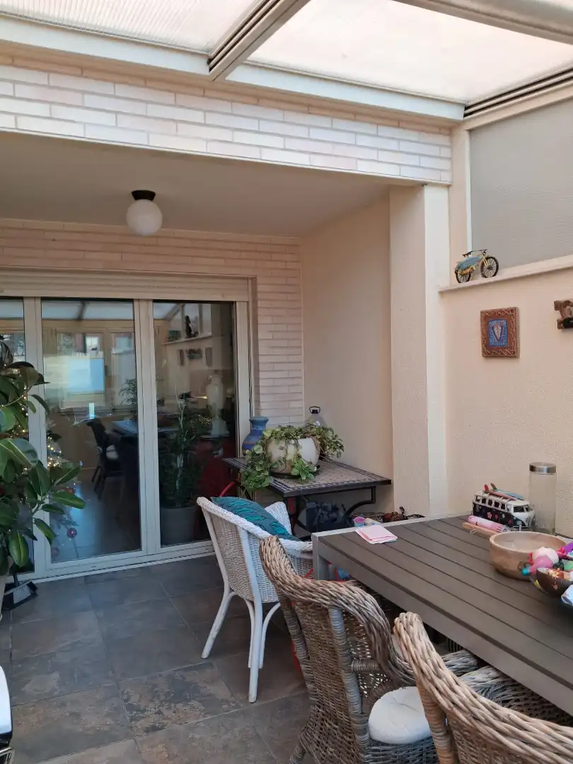 Terrasse von Einfamilien-Reihenhaus zur Miete in Albacete mit Klimaanlage, Heizung und Parkett