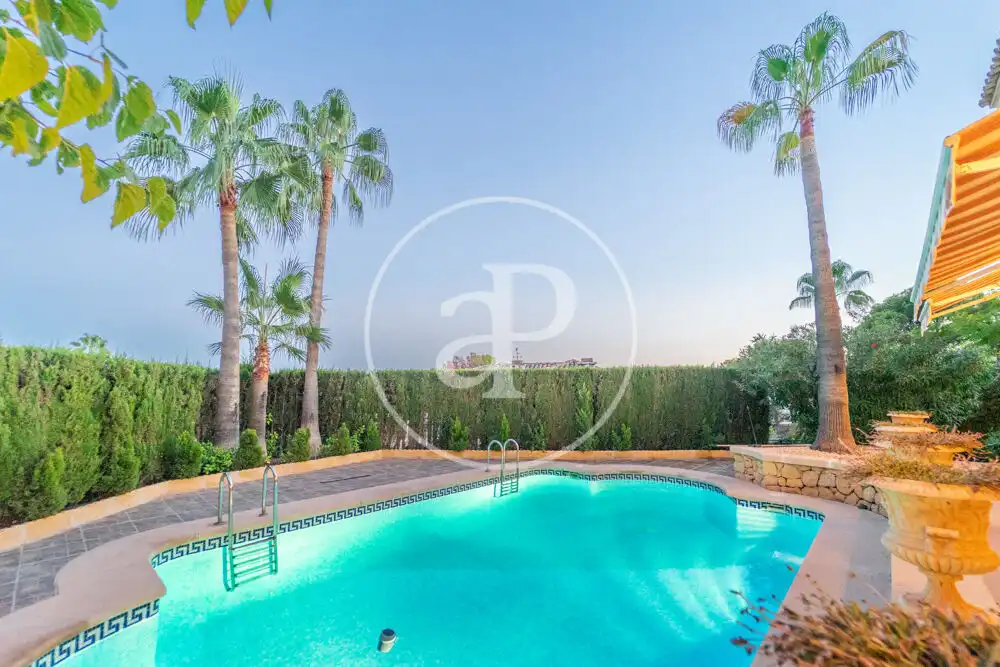 Swimming pool of Houses for sale in Golf Bahía