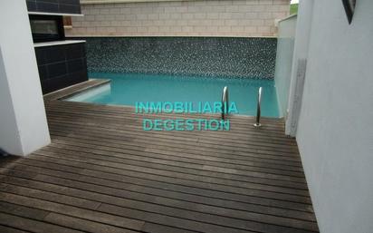 Swimming pool of House or chalet for sale in Linares  with Air Conditioner, Heating and Private garden