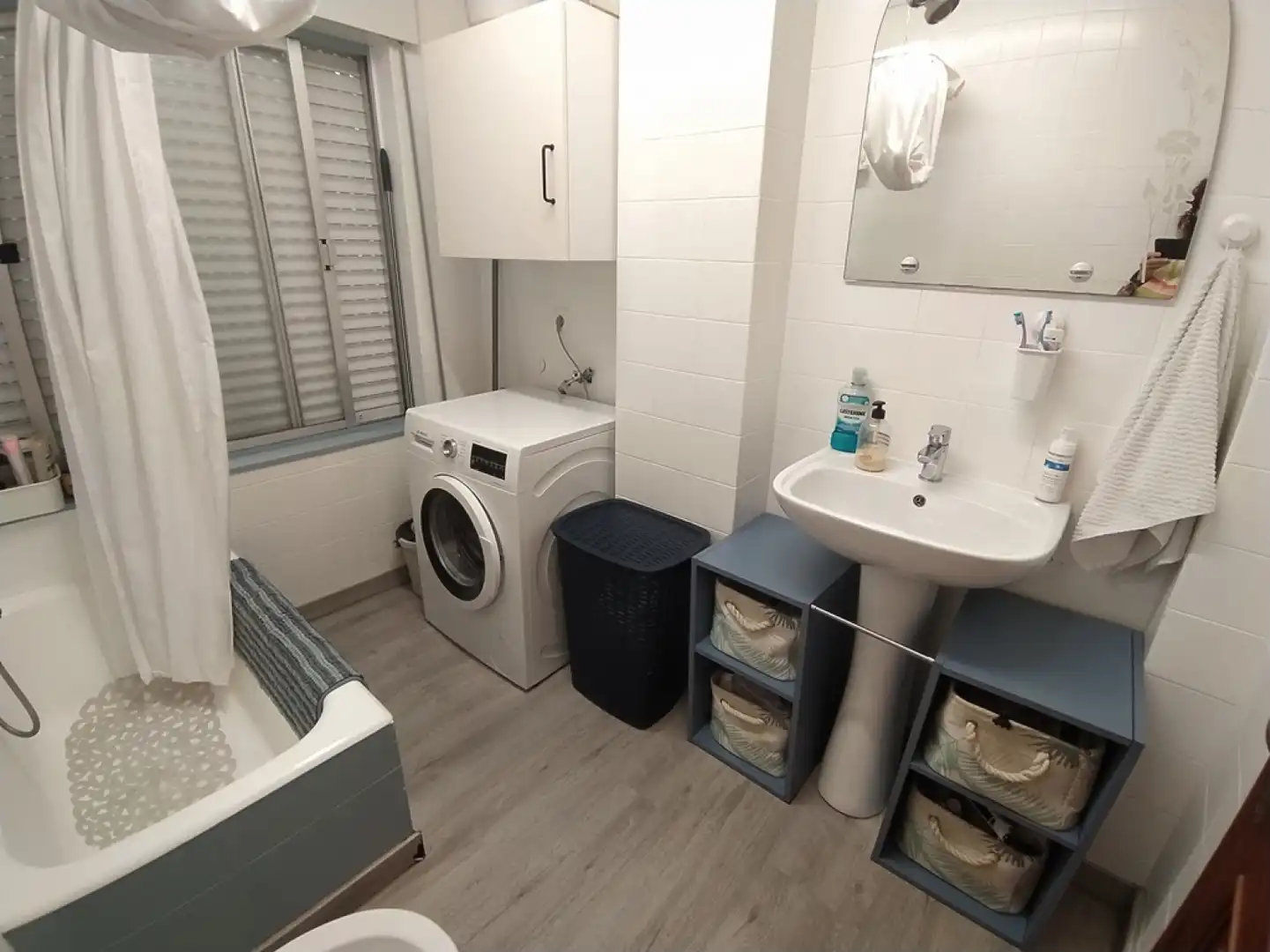 Bathroom of Flat for sale in Avilés  with Furnished