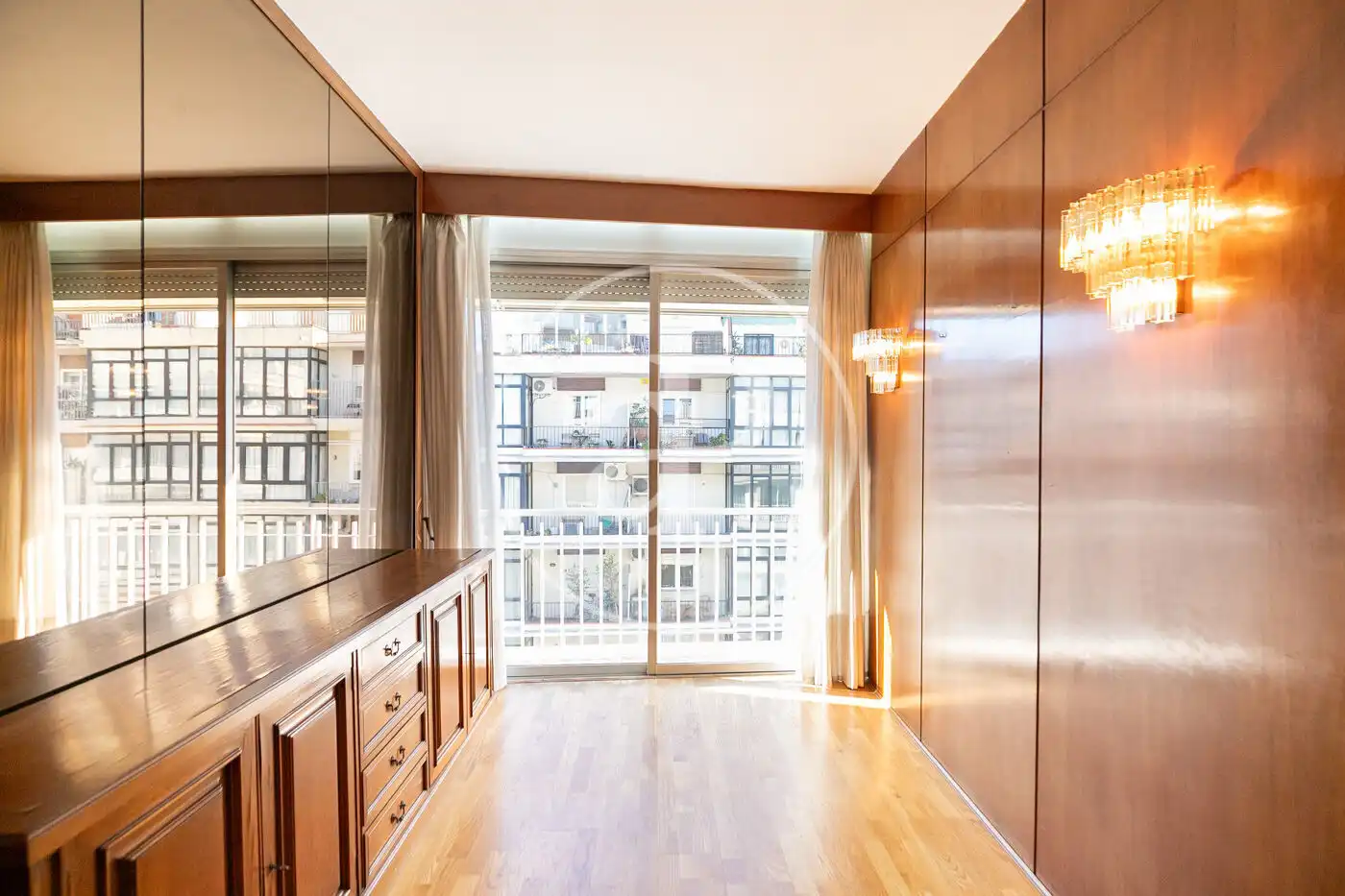 Habitación de Piso en venta en Barcelona con Aire acondicionado, Calefacción y Balcón