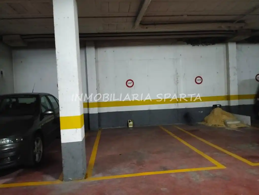 Parking de Casa adosada en venta en Coria del Río con Aire acondicionado, Terraza y Trastero