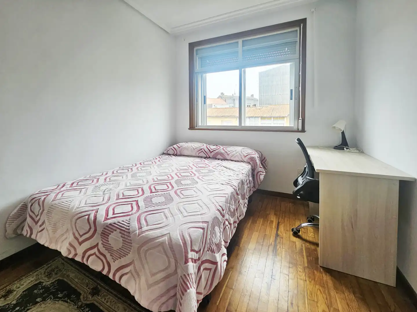 Bedroom of Flat for rent in A Coruña Capital   with Heating, Furnished and Oven