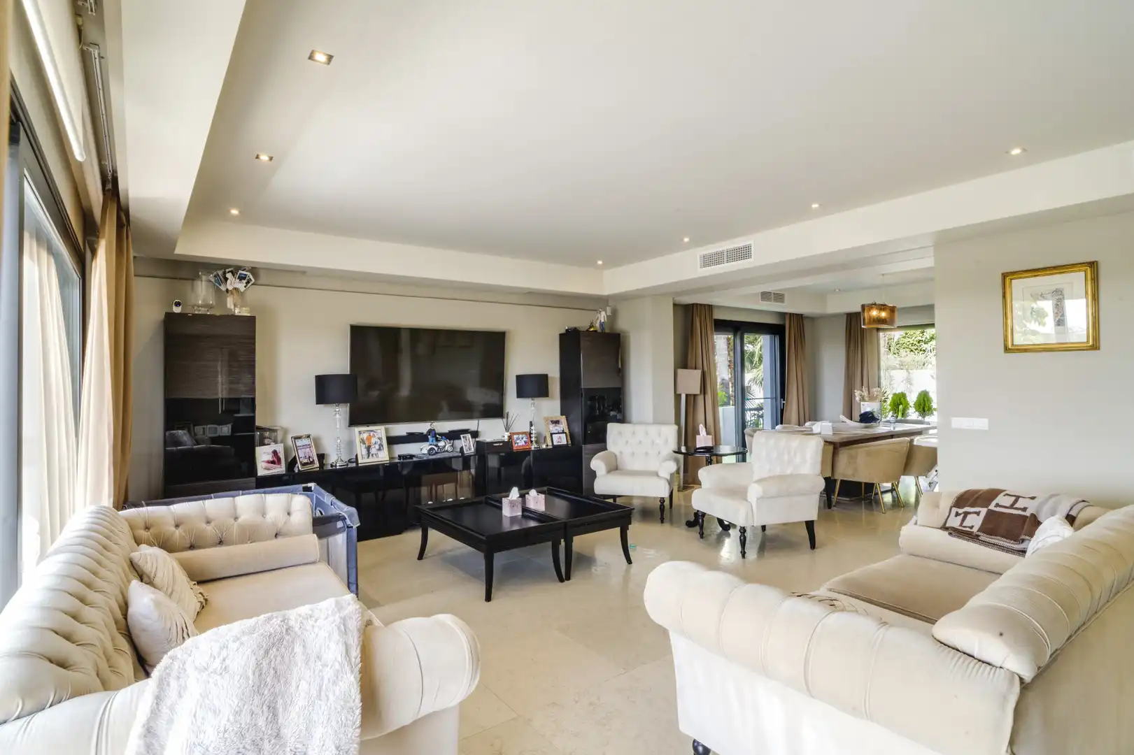 Casa con piscina en venta en Milla de Oro, imagen 3