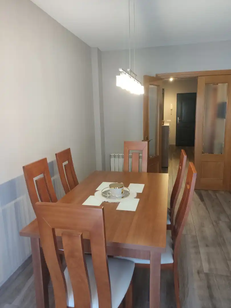 Menjador de Casa adosada en venda en Seseña amb Calefacció, Terrassa i Moblat