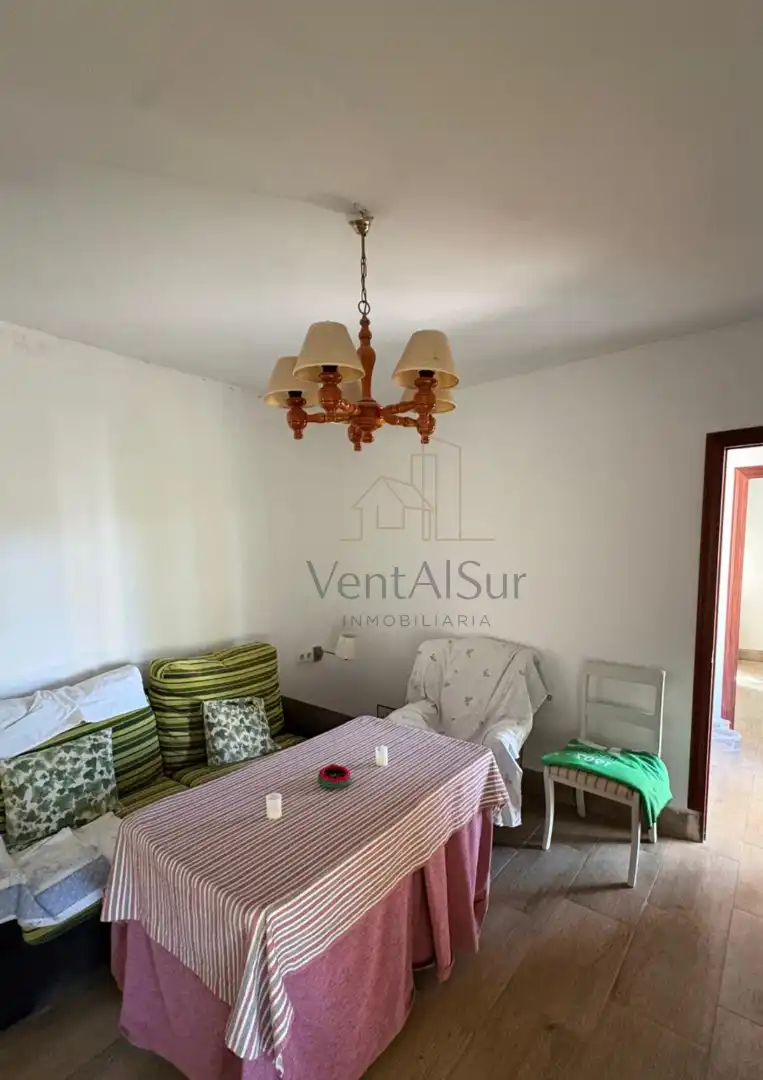 Sala de estar de Finca rústica en venta en Sanlúcar de Barrameda con Jardín privado, Piscina y Amueblado