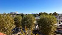 Vista exterior de Àtic en venda en Empuriabrava amb Aire condicionat i Terrassa