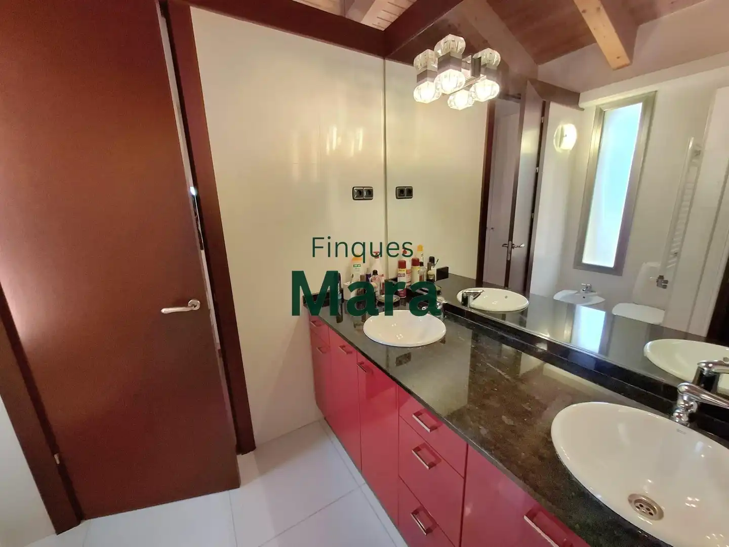 Casa o chalet en venta en Sant Boi de Llobregat con Aire acondicionado, Calefacción y Jardín privado